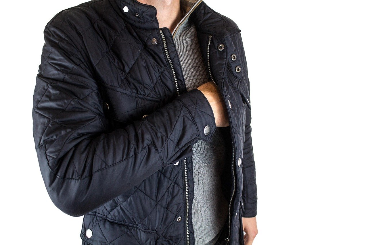 Syna World Jacket – Lightweight, Waterproof, Reliable