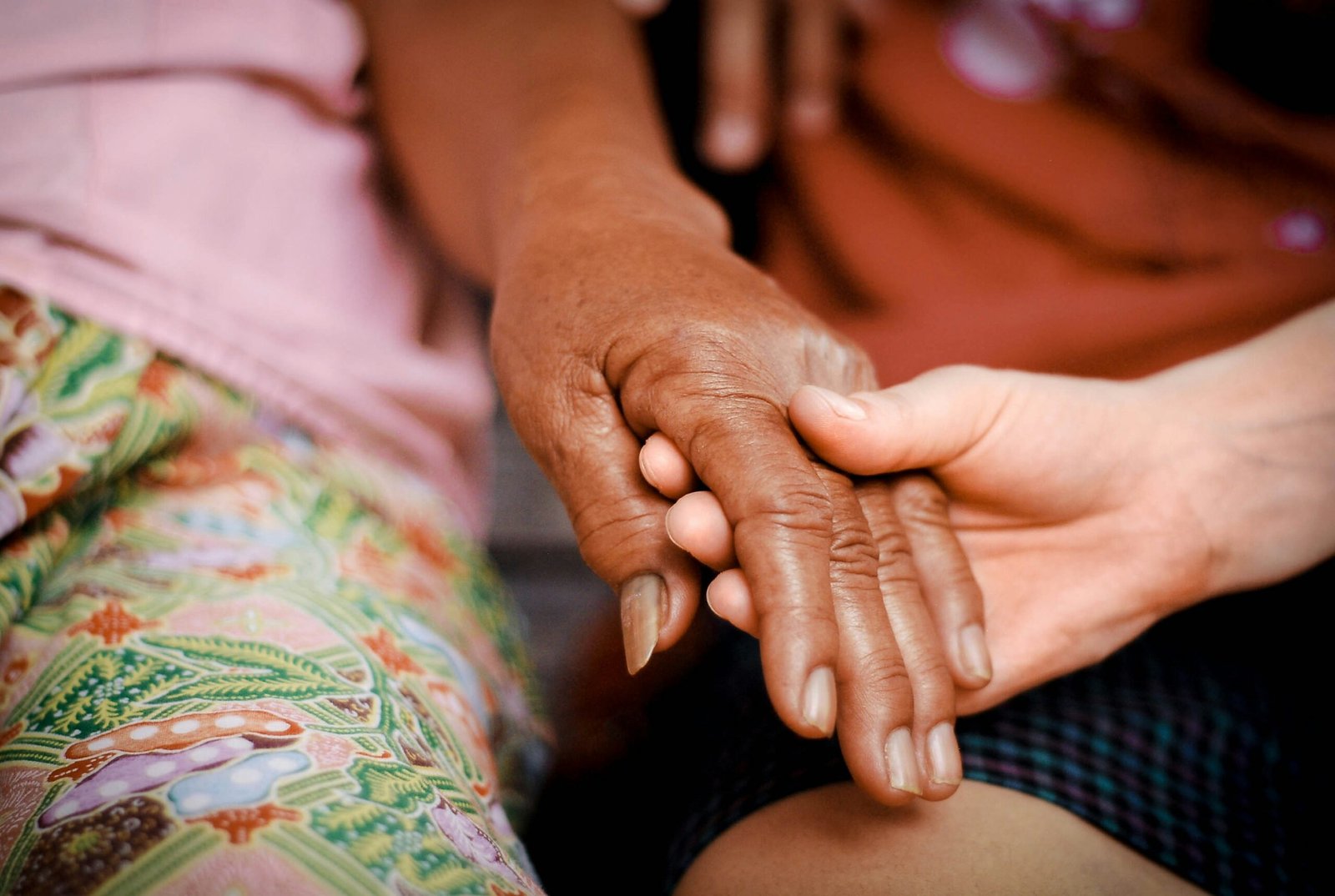 My Condolences: Meaning, Origin, and How to Express Sympathy with Care
